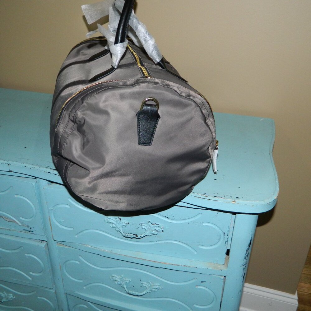 Mark & Graham Peyton Duffle Bag Chocolate - Picture 4 of 4
